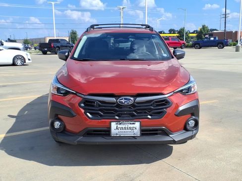 Used 2024 Subaru Crosstrek 2.0i Premium w/ Crosstrek Mirror Package AWD/4WD image 9