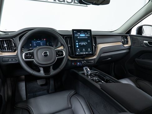 New 2026 Volvo XC60 T8 Ultra w/ Protection Package Premier image 16
