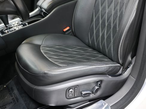 Used 2018 Bentley Mulsanne RWD image 24