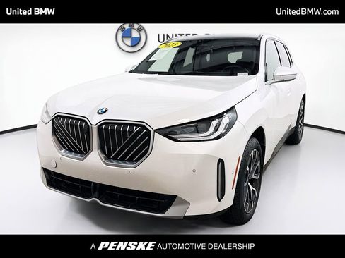 Used 2025 BMW X3 xDrive30i w/ Premium Package image 1