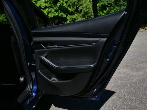 Used 2021 MAZDA MAZDA3 s FWD image 29