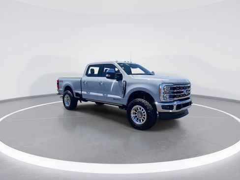 Used 2025 Ford F350 Lariat w/ Chrome Package AWD/4WD image 2