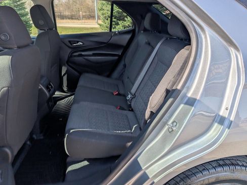 Used 2023 Chevrolet Equinox LT w/ Driver Convenience Package image 14