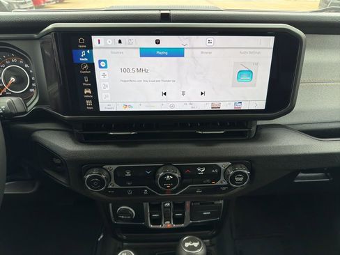 Used 2024 Jeep Wrangler Sport S image 25