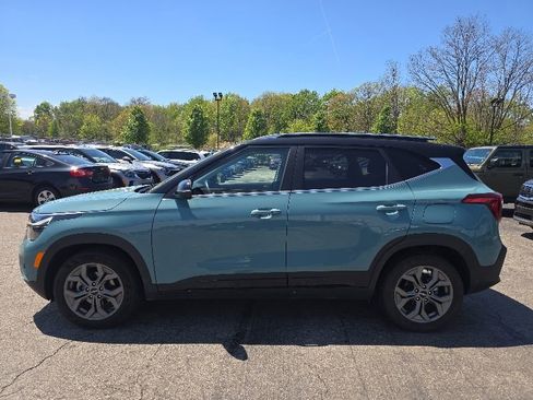 Used 2024 Kia Seltos S FWD image 4