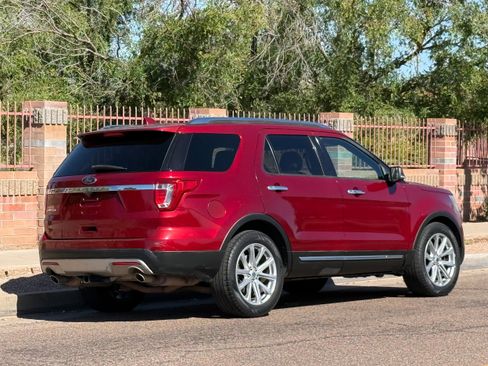 Used 2017 Ford Explorer Limited FWD image 10