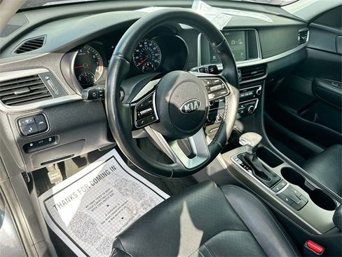 Used 2020 Kia Optima SE image 9