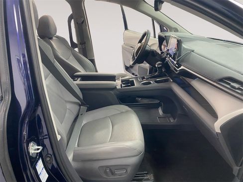 Used 2021 Toyota Sienna Limited w/ Protection Package (TMS) image 15