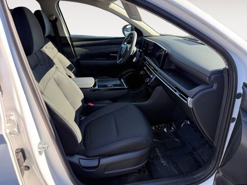 Certified 2025 Hyundai Tucson SEL image 19