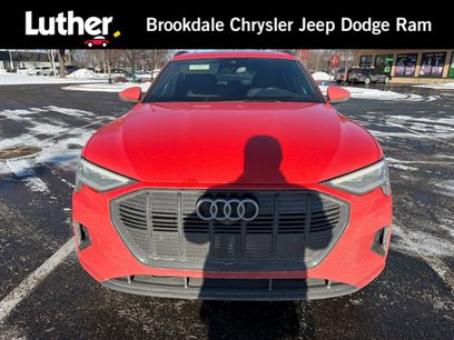 Used 2022 Audi e-tron Premium w/ Convenience Plus Package