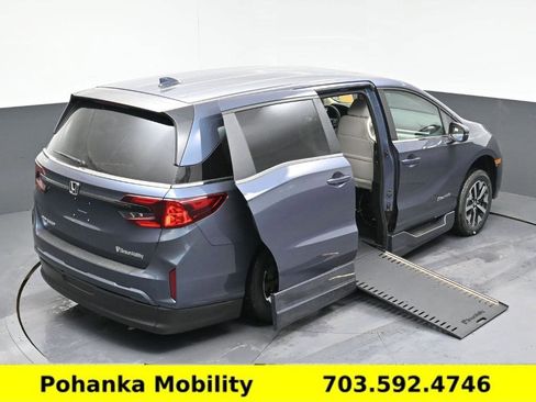 Used 2026 Honda Odyssey EX-L image 1