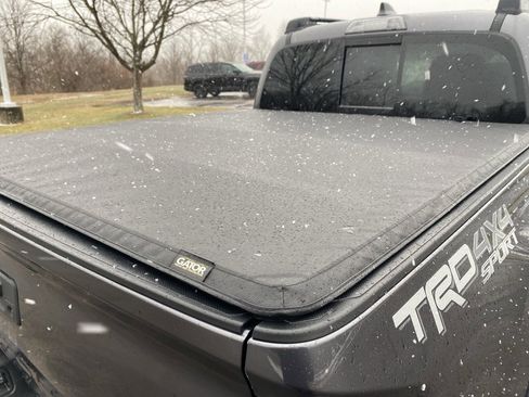 Used 2021 Toyota Tacoma TRD Sport image 16