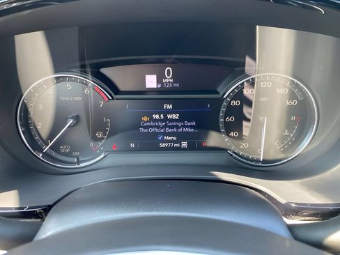 Used 2022 Cadillac XT5 Premium Luxury AWD/4WD image 19