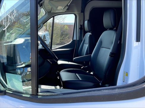 New 2026 Ford Transit 350 148 Medium Roof w/ Load Area Protection Package RWD image 9