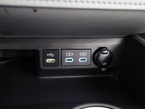 Used 2022 Toyota Highlander XLE image 53