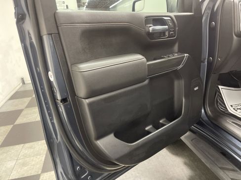 Used 2022 GMC Sierra 1500 AT4 w/ AT4 Preferred Package image 10