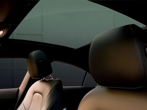 Used 2025 Mercedes-Benz CLA 250 4MATIC image 37