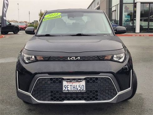Used 2023 Kia Soul LX w/ LX Technology Package image 2