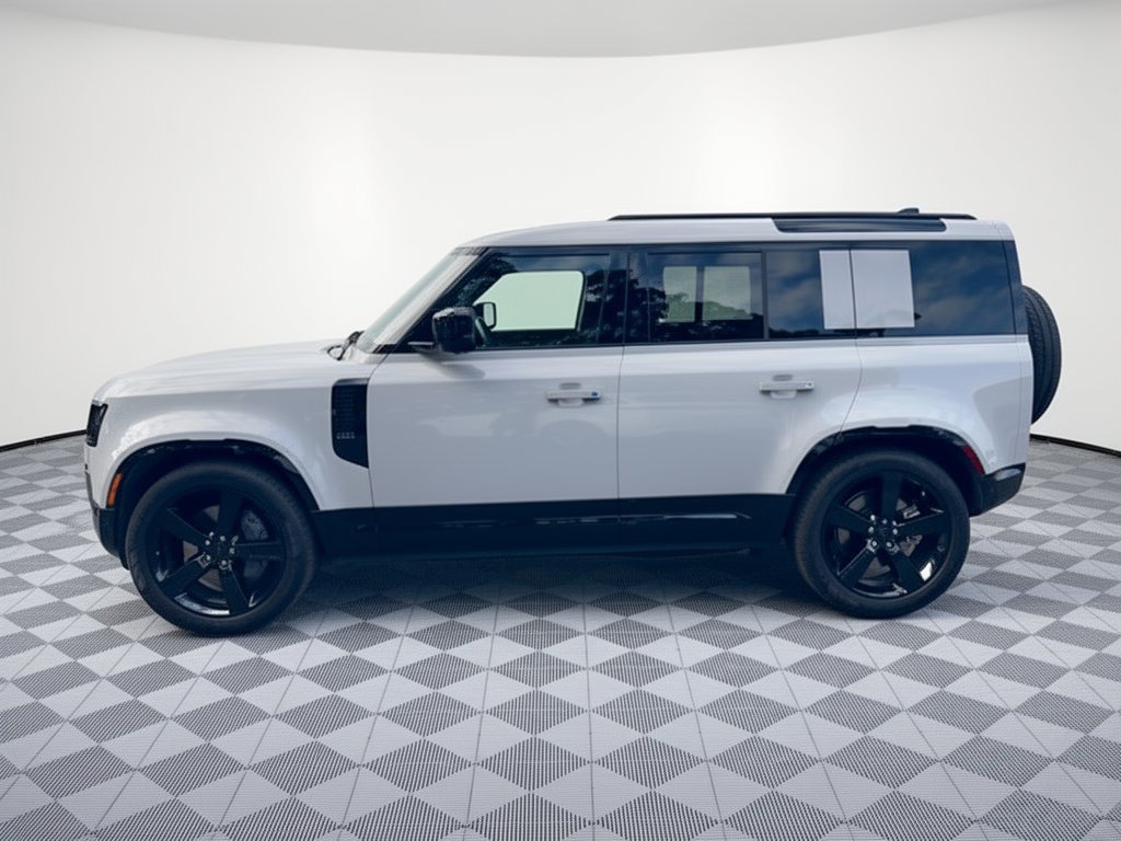 Used 2026 Land Rover Defender 110 X-Dynamic SE AWD/4WD image 2