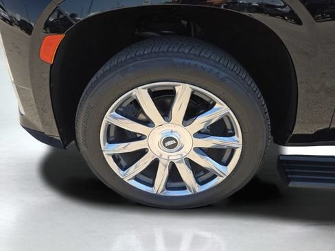 Used 2021 Cadillac Escalade ESV Premium Luxury Platinum AWD/4WD image 44