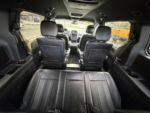 Used 2019 Dodge Grand Caravan GT FWD image 21