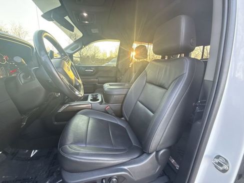 Used 2021 Chevrolet Silverado 1500 LT Trail Boss w/ Convenience Package II AWD/4WD image 11