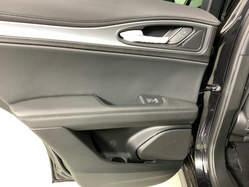 New 2026 Alfa Romeo Stelvio Sprint AWD/4WD image 36