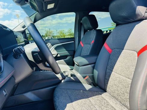 Used 2023 Chevrolet Colorado Z71 image 20