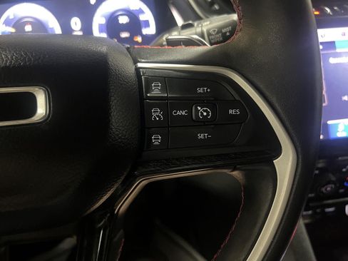 Used 2022 Jeep Grand Cherokee Trailhawk AWD/4WD image 13