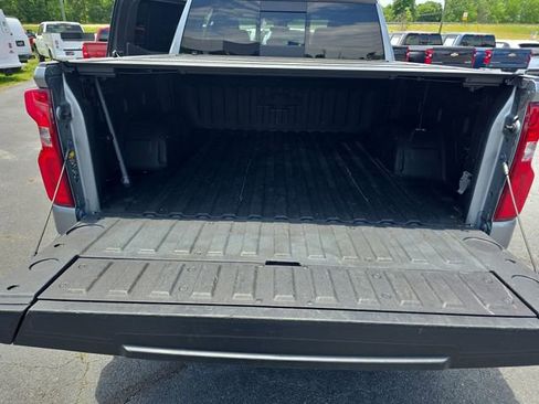 Used 2024 Chevrolet Silverado 1500 LT Trail Boss w/ LT Trail Boss Premium Package AWD/4WD image 13