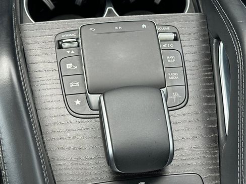 Used 2022 Mercedes-Benz GLS 450 4MATIC image 33