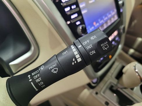 Used 2018 Nissan Murano SL image 40