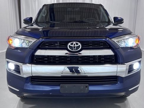 Used 2017 Toyota 4Runner Limited AWD/4WD image 3