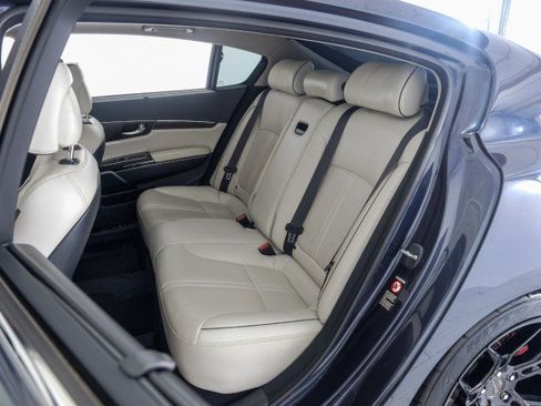 Used 2015 Kia K900 Luxury RWD image 48