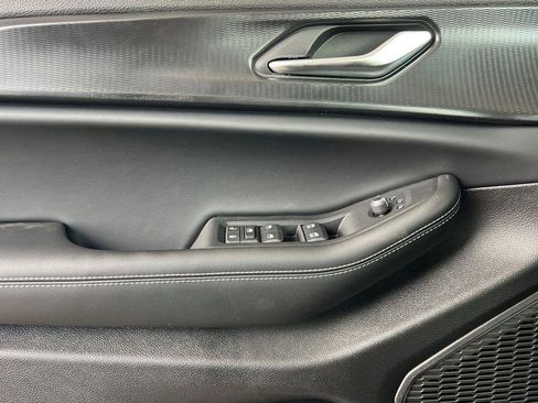 New 2025 Jeep Grand Cherokee Laredo X w/ Luxury Tech Group I image 11