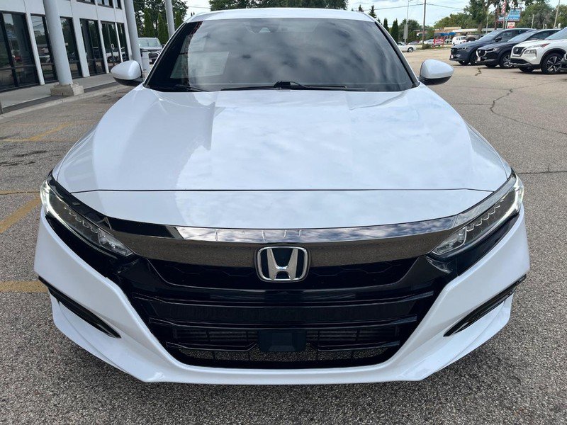 Used 2018 Honda Accord Sport image 2