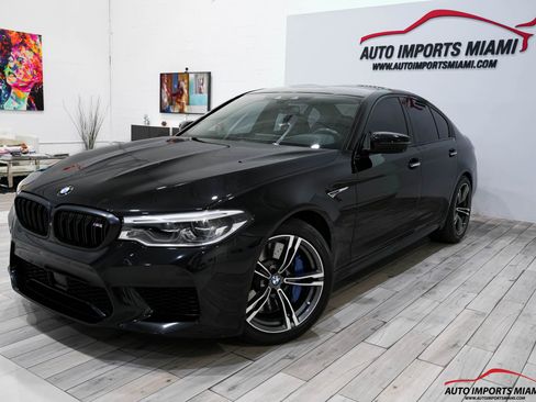 Used 2018 BMW M5 AWD image 1