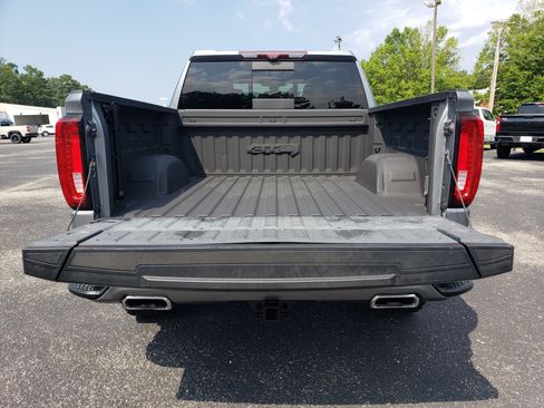 Used 2021 GMC Sierra 1500 AT4 w/ AT4 Value Package AWD/4WD image 10