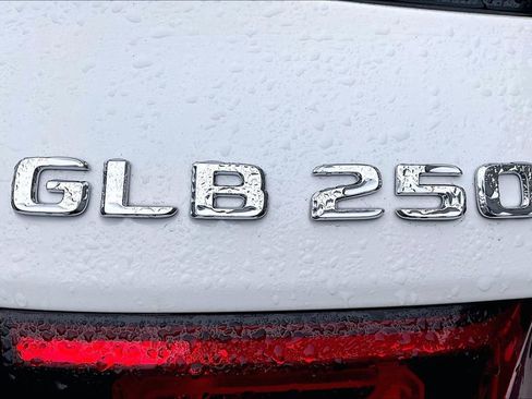 Certified 2023 Mercedes-Benz GLB 250 4MATIC image 33
