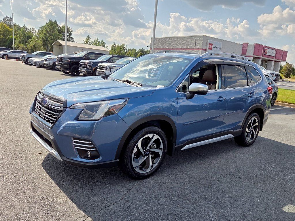 Used 2024 Subaru Forester Touring w/ POP Package 3 AWD/4WD image 3