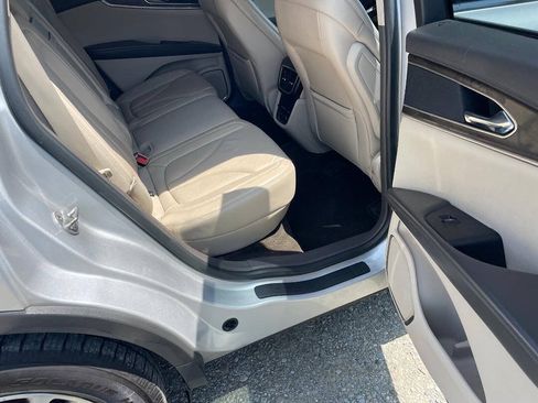Used 2017 Lincoln MKX Select w/ Select Plus Package AWD/4WD image 13