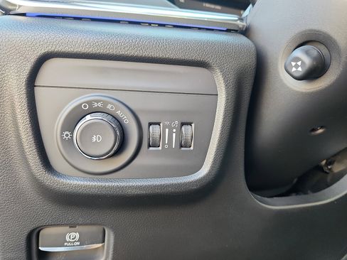 New 2025 Jeep Grand Cherokee Overland w/ Trailer Tow Package image 16