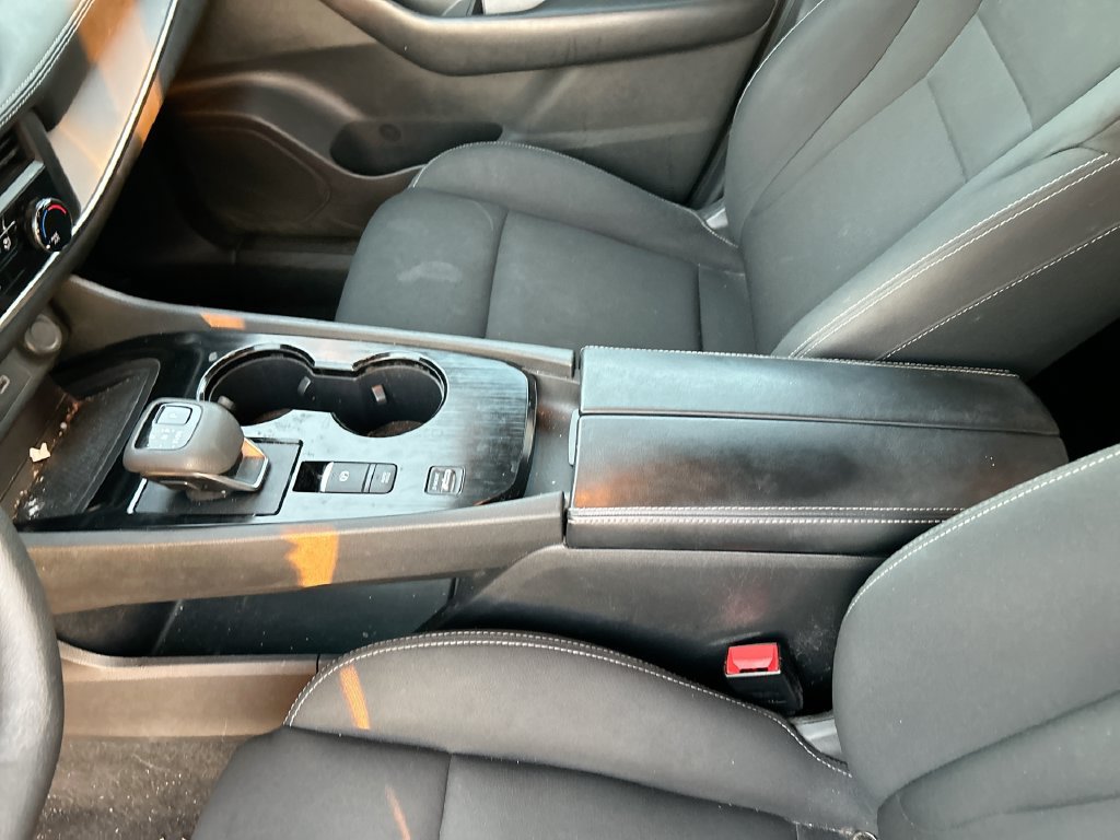 Used 2023 Nissan Rogue S FWD image 27