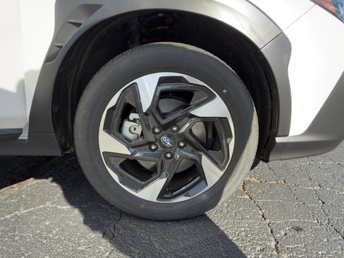 Certified 2025 Subaru Crosstrek 2.5i Limited w/ Crosstrek Mirror Package image 10