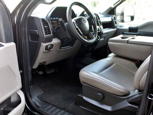 Used 2022 Ford F350 XL w/ STX Appearance Package AWD/4WD image 19