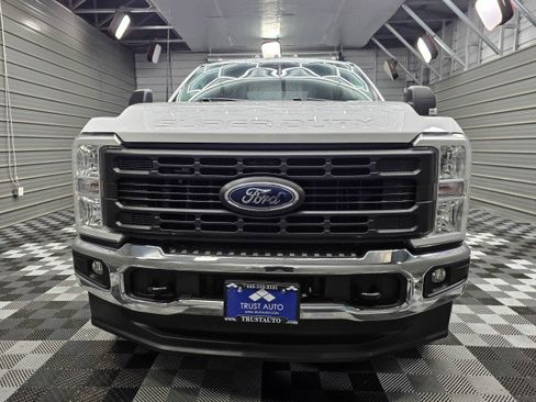 Used 2023 Ford F350 XL w/ FX4 Off-Road Package AWD/4WD image 3