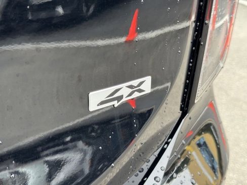 Used 2024 Kia Telluride SX Prestige image 9