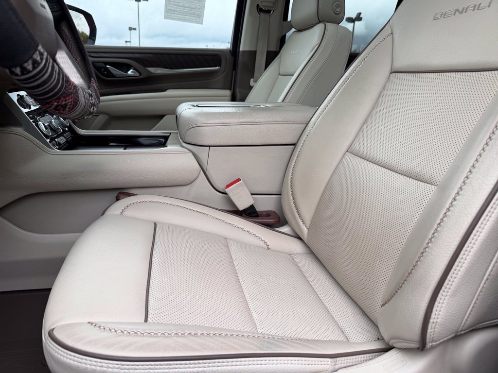 Used 2022 GMC Yukon Denali AWD/4WD image 10