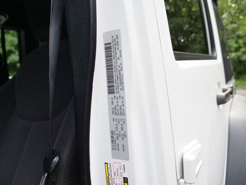 Used 2015 Jeep Wrangler Unlimited Sport image 40