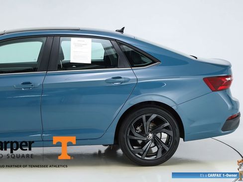 Used 2025 Volkswagen Jetta SE w/ Sunroof Package FWD image 41